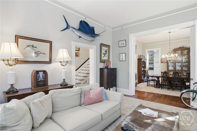 214 W Waldburg Street, Savannah, GA 31401