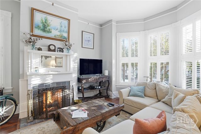 214 W Waldburg Street, Savannah, GA 31401