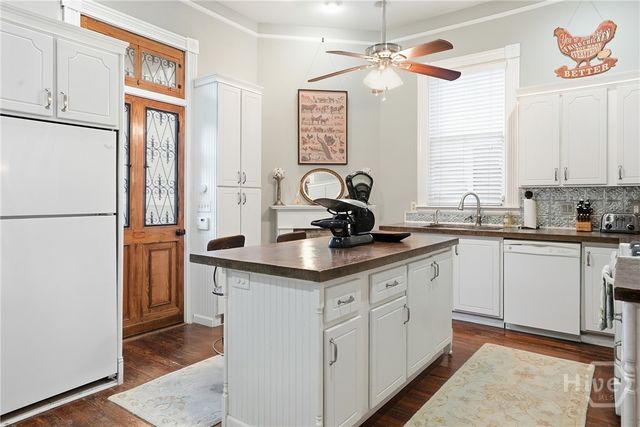 214 W Waldburg Street, Savannah, GA 31401