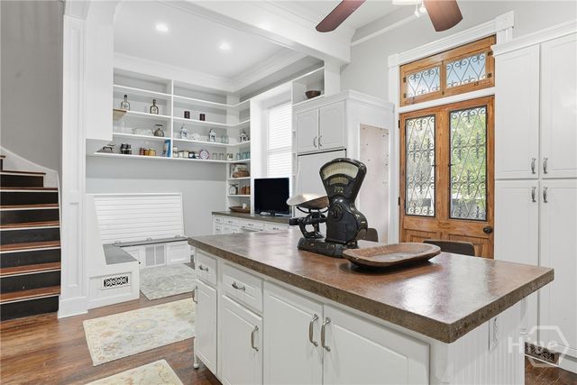 214 W Waldburg Street, Savannah, GA 31401