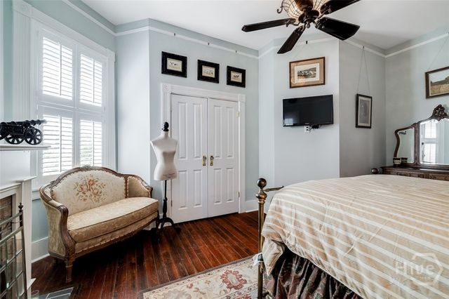 214 W Waldburg Street, Savannah, GA 31401