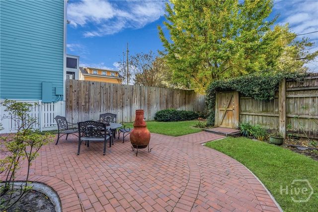 214 W Waldburg Street, Savannah, GA 31401