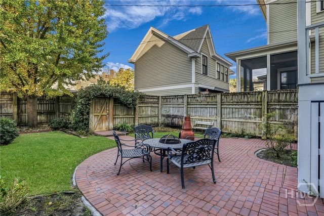 214 W Waldburg Street, Savannah, GA 31401