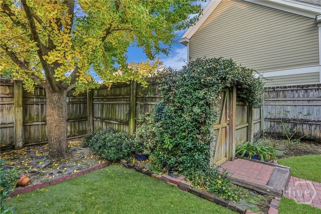 214 W Waldburg Street, Savannah, GA 31401