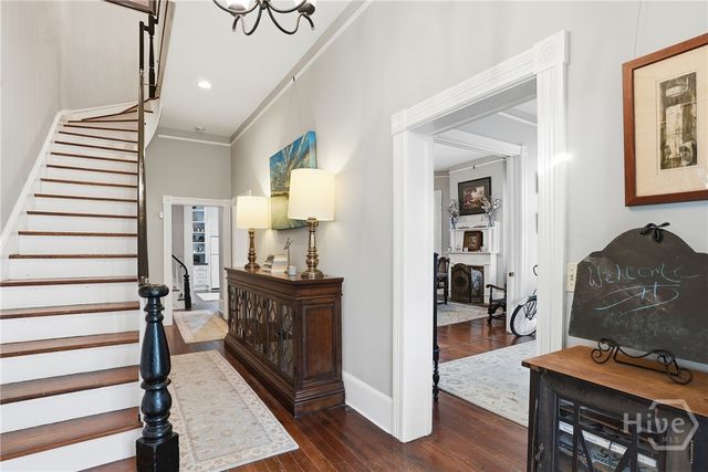 214 W Waldburg Street, Savannah, GA 31401