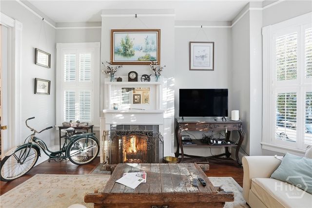 214 W Waldburg Street, Savannah, GA 31401