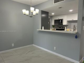 230 Lakeview Drive 209, Weston, FL 33326