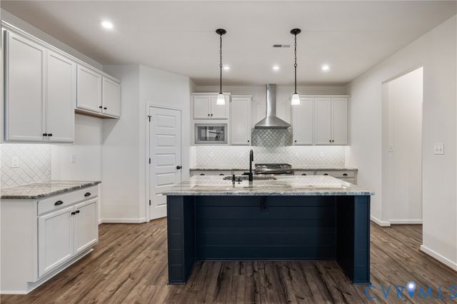 937 Charlemagne Rd, Midlothian, VA 23114