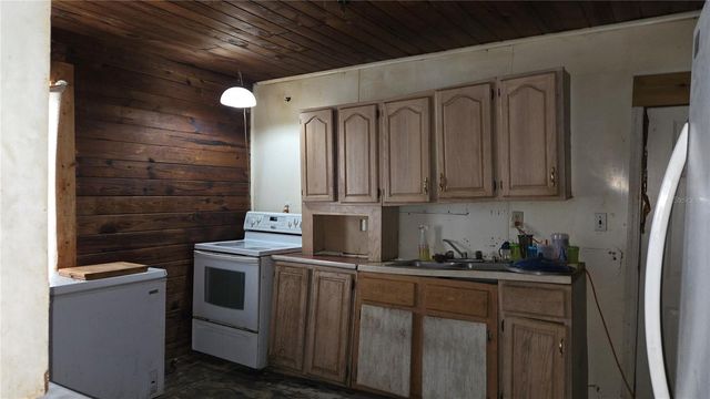 883 NE MAPLE LANE, Lake City, FL 32055