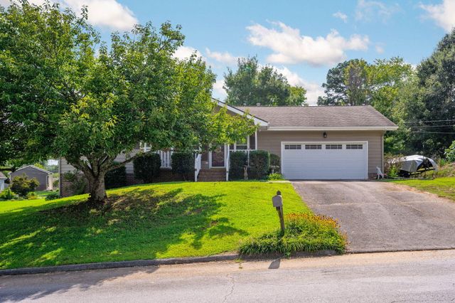 412 Sandalwood Drive, Hixson, TN 37343