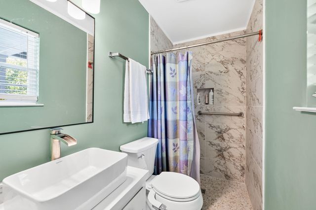 412 Sandalwood Drive, Hixson, TN 37343