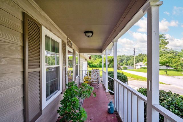 412 Sandalwood Drive, Hixson, TN 37343
