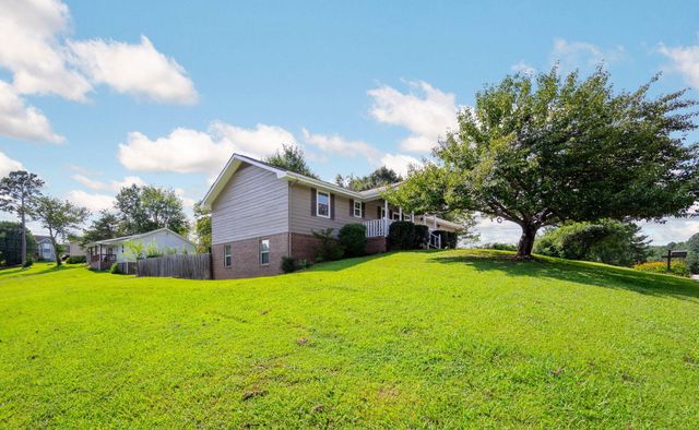 412 Sandalwood Drive, Hixson, TN 37343