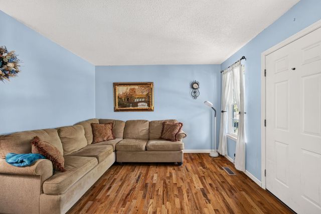412 Sandalwood Drive, Hixson, TN 37343