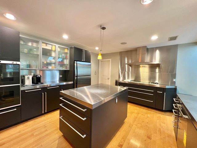 75 Lee Street, Brookline, MA 02445