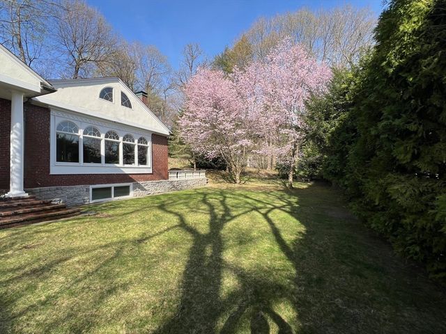 75 Lee Street, Brookline, MA 02445