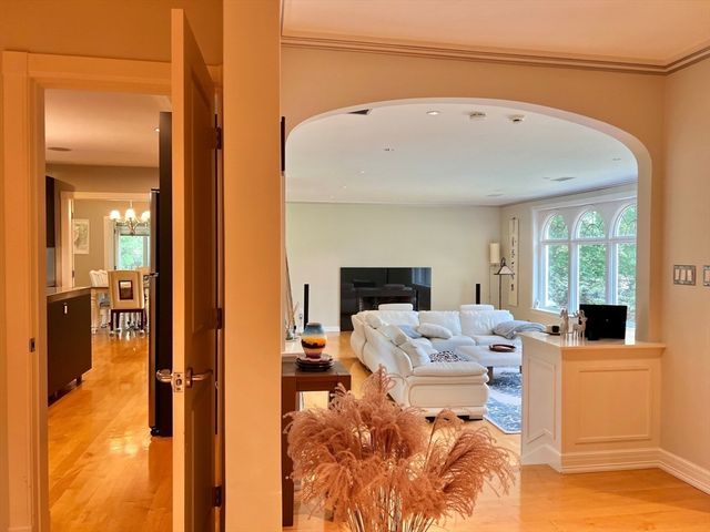 75 Lee Street, Brookline, MA 02445