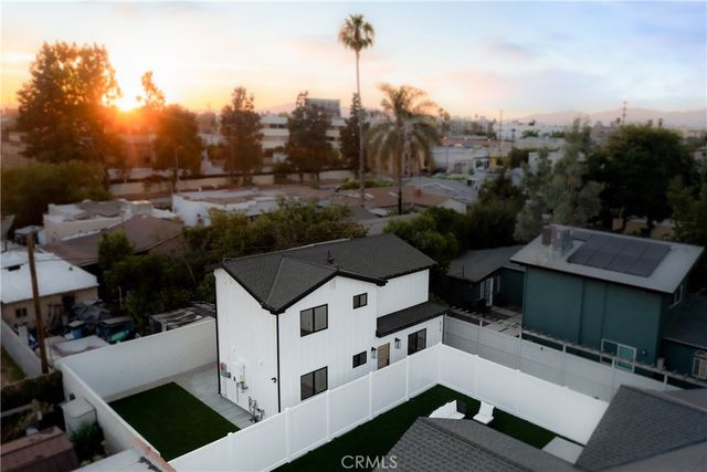 6719 Ben Ave, North Hollywood, CA 91606