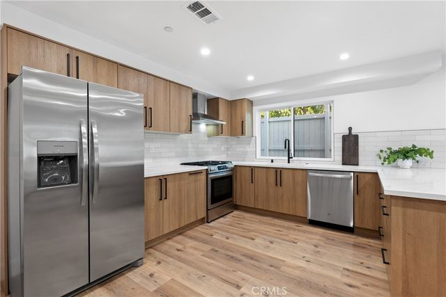 6719 Ben Ave, North Hollywood, CA 91606