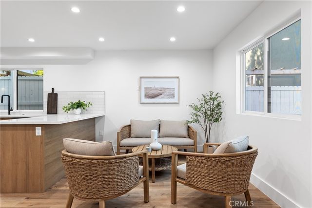 6719 Ben Ave, North Hollywood, CA 91606