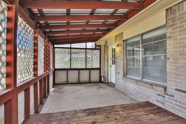 7003 Fox Knoll Lane, Humble, TX 77338