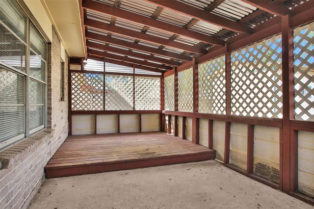 7003 Fox Knoll Lane, Humble, TX 77338