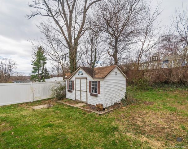 43 Lafayette Drive, New Windsor, NY 12553