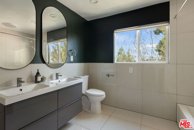 1512 N Boylston Street, Los Angeles, CA 90012