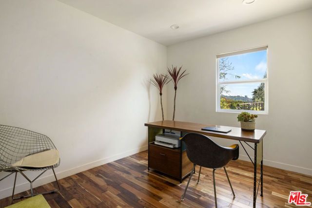 1512 N Boylston Street, Los Angeles, CA 90012