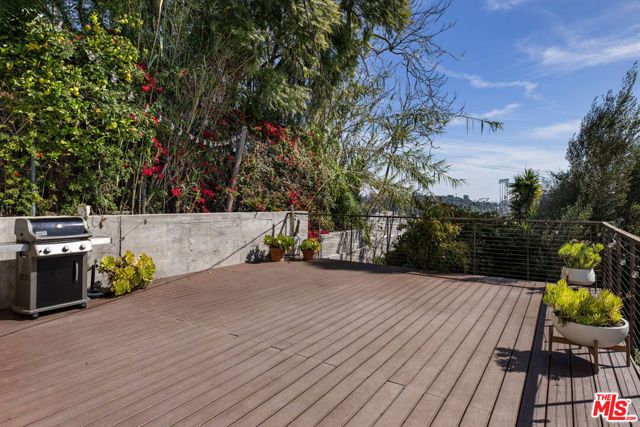 1512 N Boylston Street, Los Angeles, CA 90012