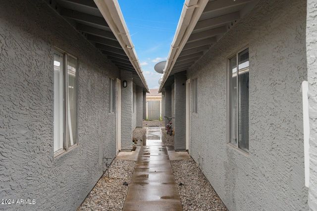 2049 W HAYWARD Avenue 10, Phoenix, AZ 85021