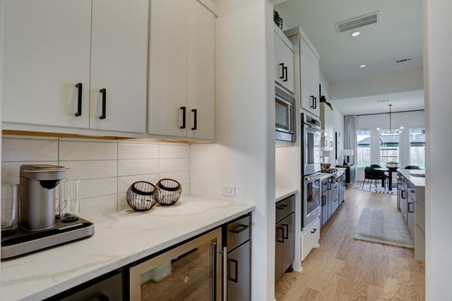 2502 Fountain Cove Lane, Missouri City, TX 77459