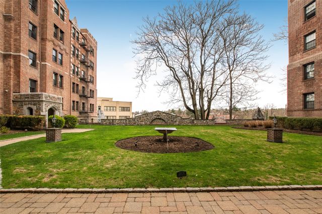 23 Old Mamaroneck Road 5A, White Plains, NY 10605