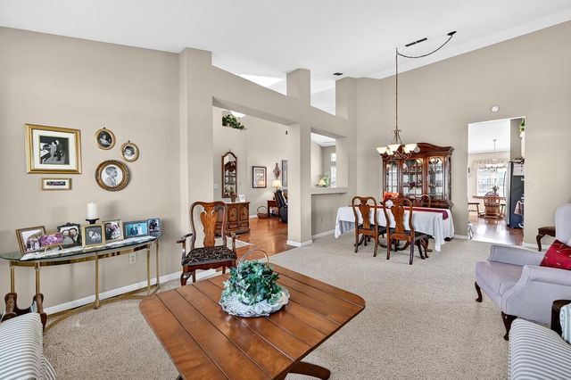 6108 Doubloon Ct, Elk Grove, CA 95758