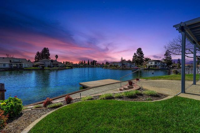 6108 Doubloon Ct, Elk Grove, CA 95758