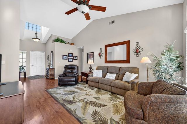 6108 Doubloon Ct, Elk Grove, CA 95758