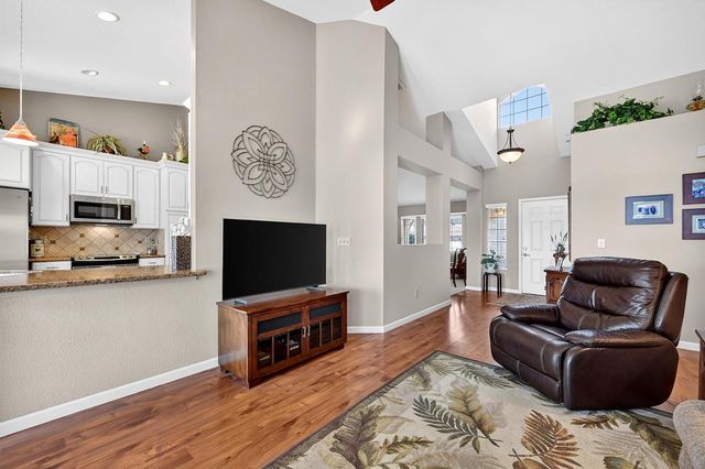 6108 Doubloon Ct, Elk Grove, CA 95758