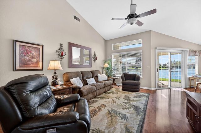 6108 Doubloon Ct, Elk Grove, CA 95758