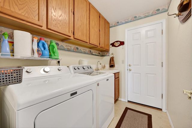 6108 Doubloon Ct, Elk Grove, CA 95758