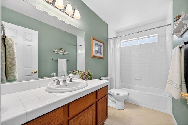 6108 Doubloon Ct, Elk Grove, CA 95758