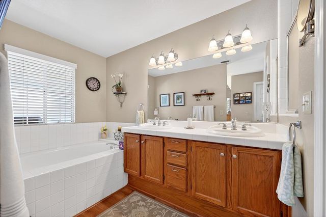 6108 Doubloon Ct, Elk Grove, CA 95758