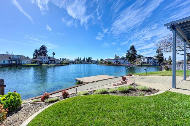 6108 Doubloon Ct, Elk Grove, CA 95758