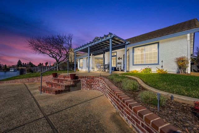 6108 Doubloon Ct, Elk Grove, CA 95758