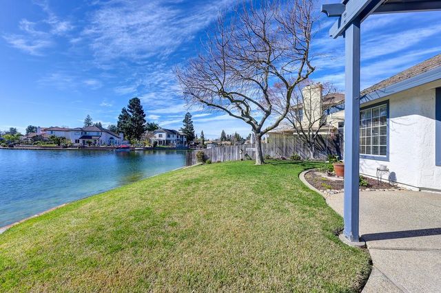 6108 Doubloon Ct, Elk Grove, CA 95758