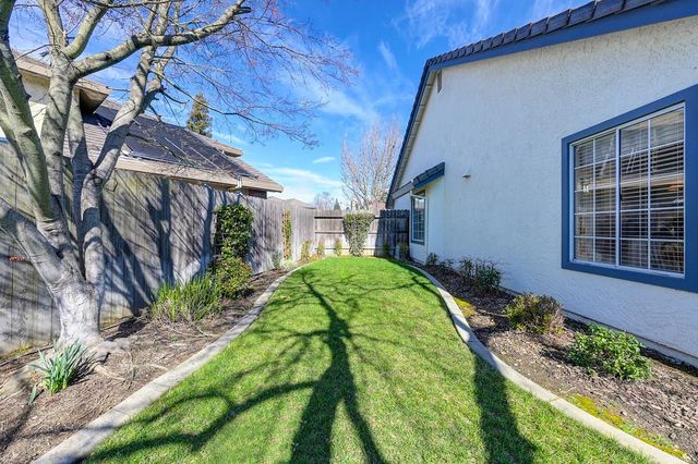 6108 Doubloon Ct, Elk Grove, CA 95758