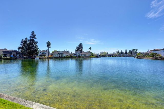 6108 Doubloon Ct, Elk Grove, CA 95758