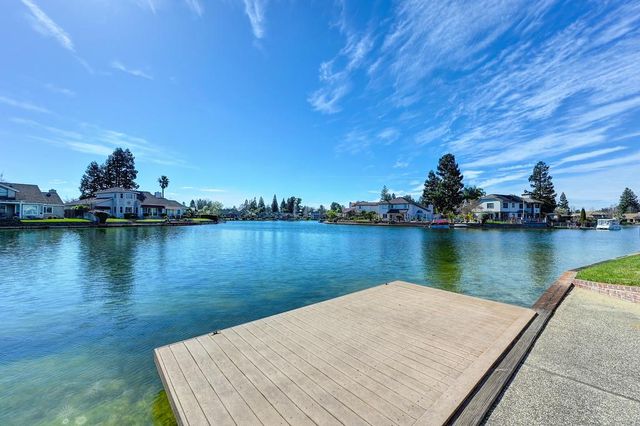 6108 Doubloon Ct, Elk Grove, CA 95758