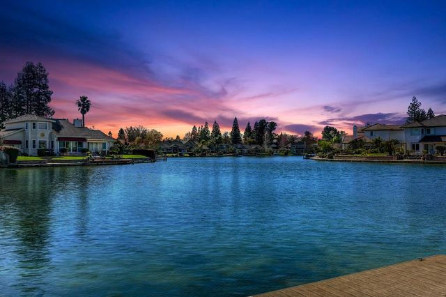 6108 Doubloon Ct, Elk Grove, CA 95758