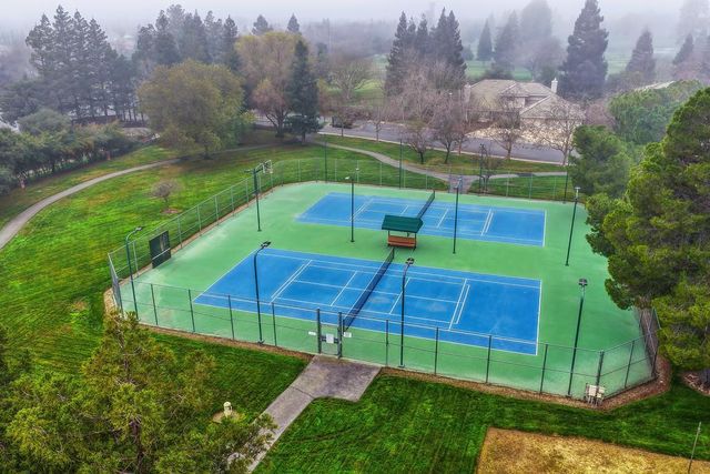 6108 Doubloon Ct, Elk Grove, CA 95758