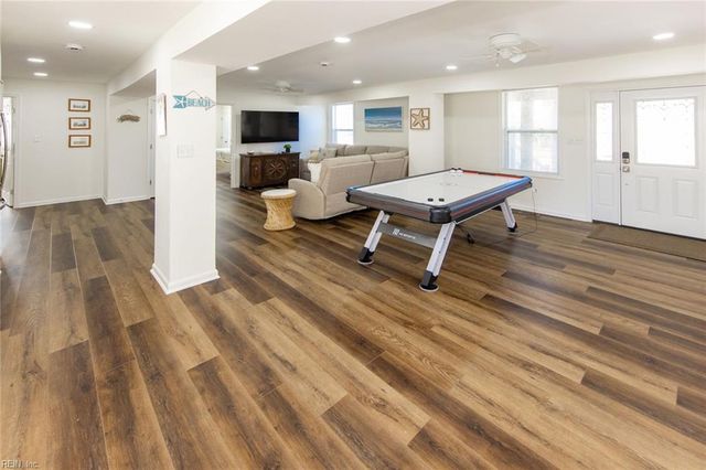 3421 Sandfiddler RD, Virginia Beach, VA 23456